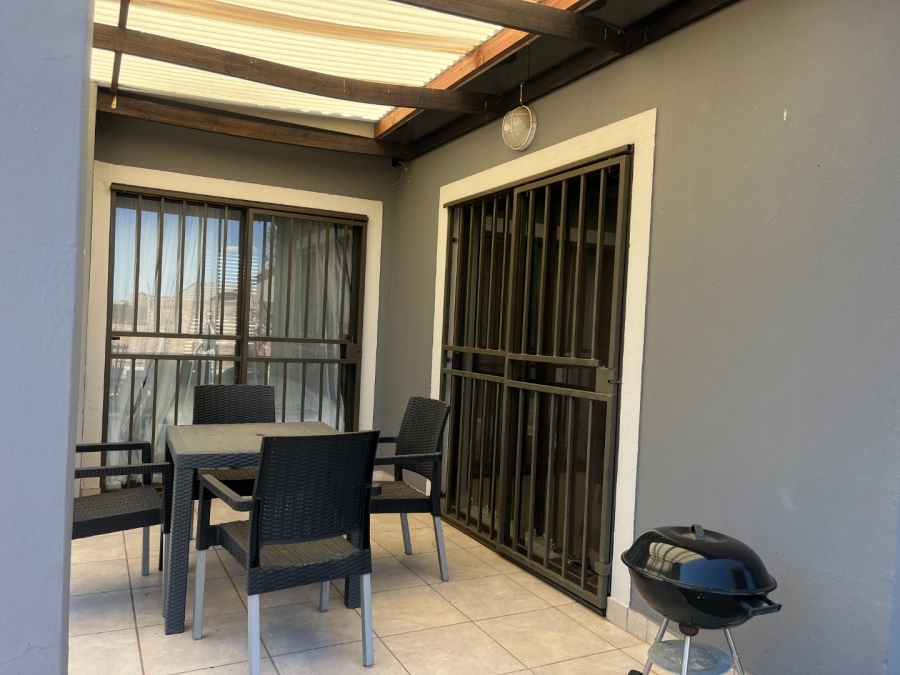 2 Bedroom Property for Sale in Waterberry Estate North West